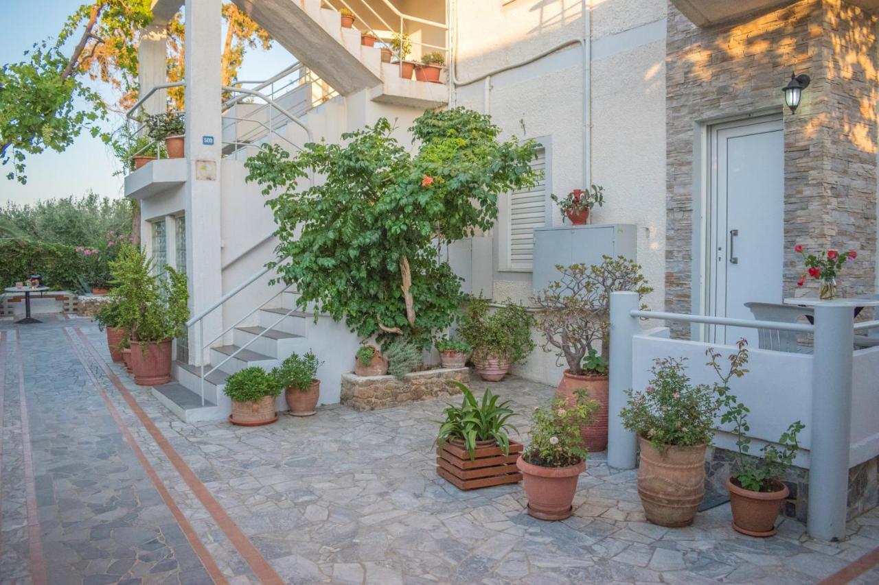 Stefanie Studios Agia Marina Exterior foto